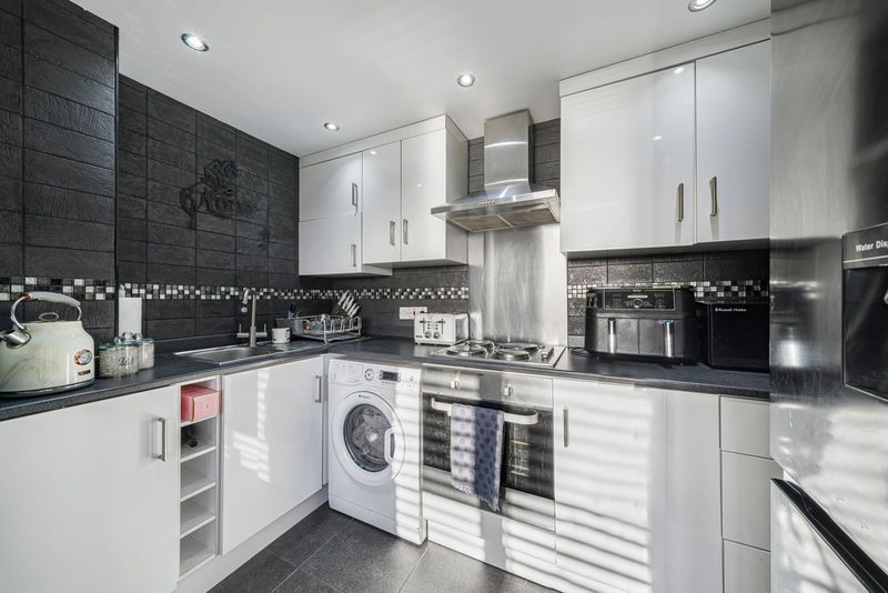 Property photo 3 of 14 Kitchen