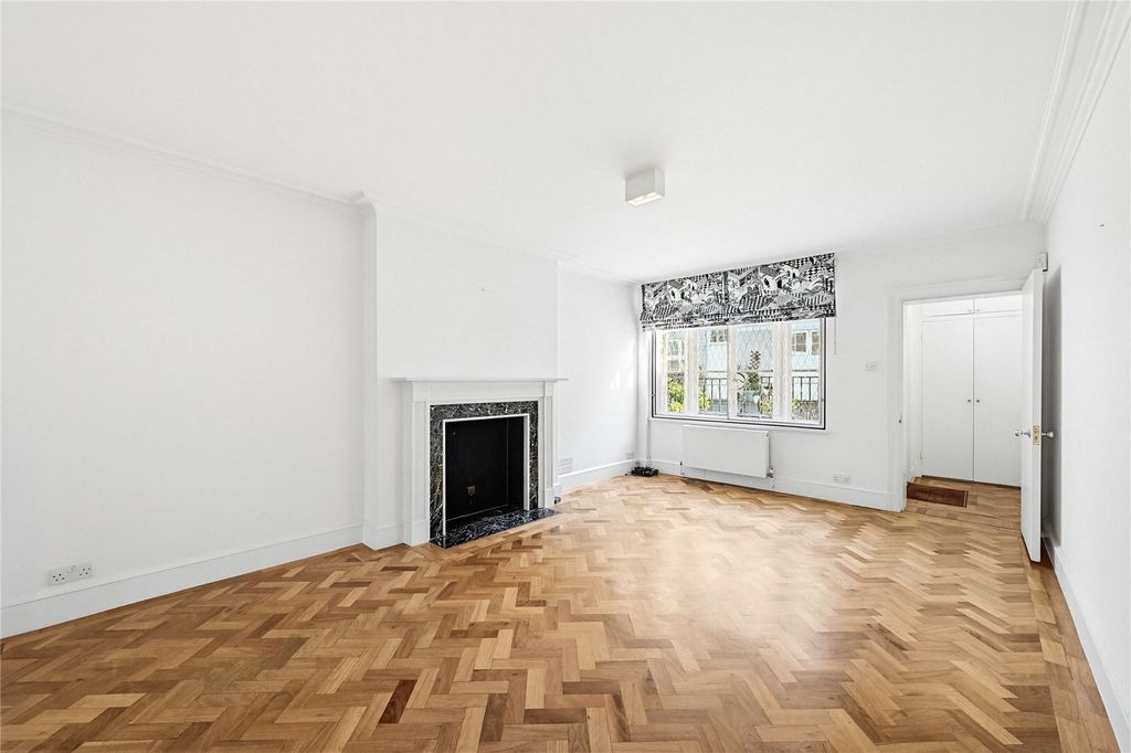 Property photo 3 of 18 Reception Room