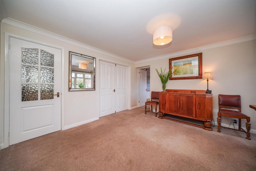 Property photo 3 of 20 20-Moor-End-Close-1016.Jpg