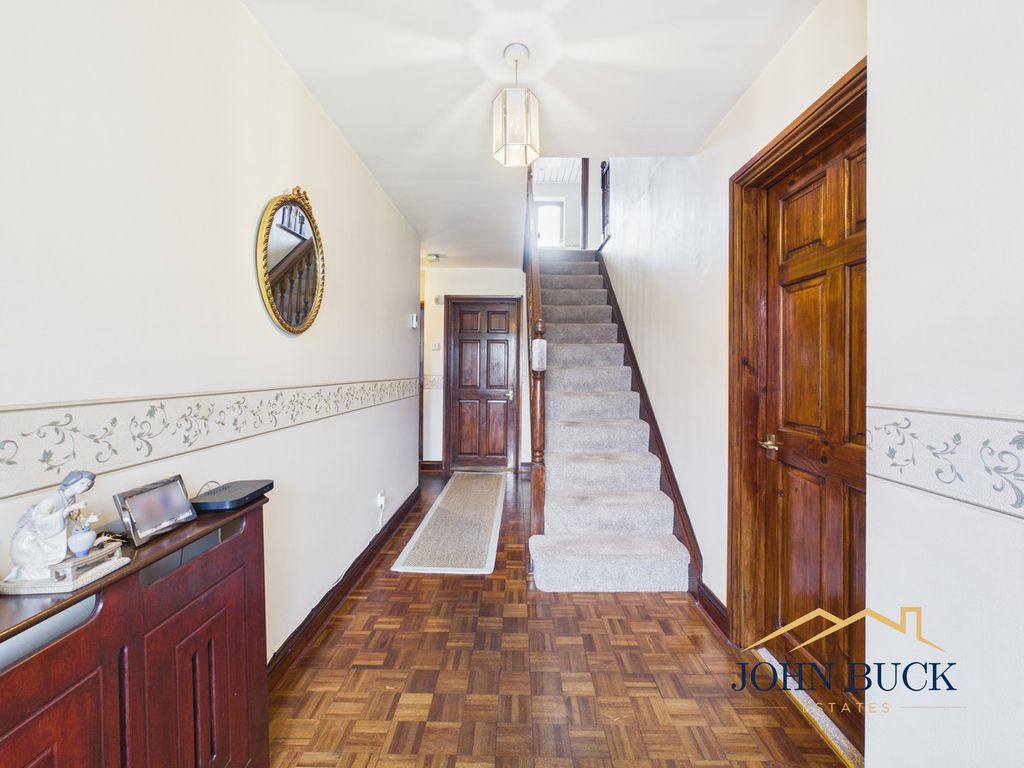 Property photo 2 of 26
