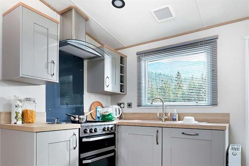 Property photo 2 of 5 East Midlands