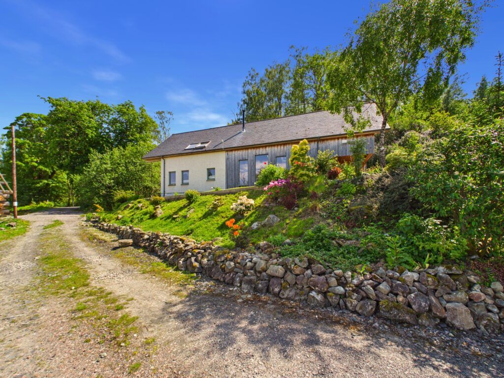 Property photo 1 of 48