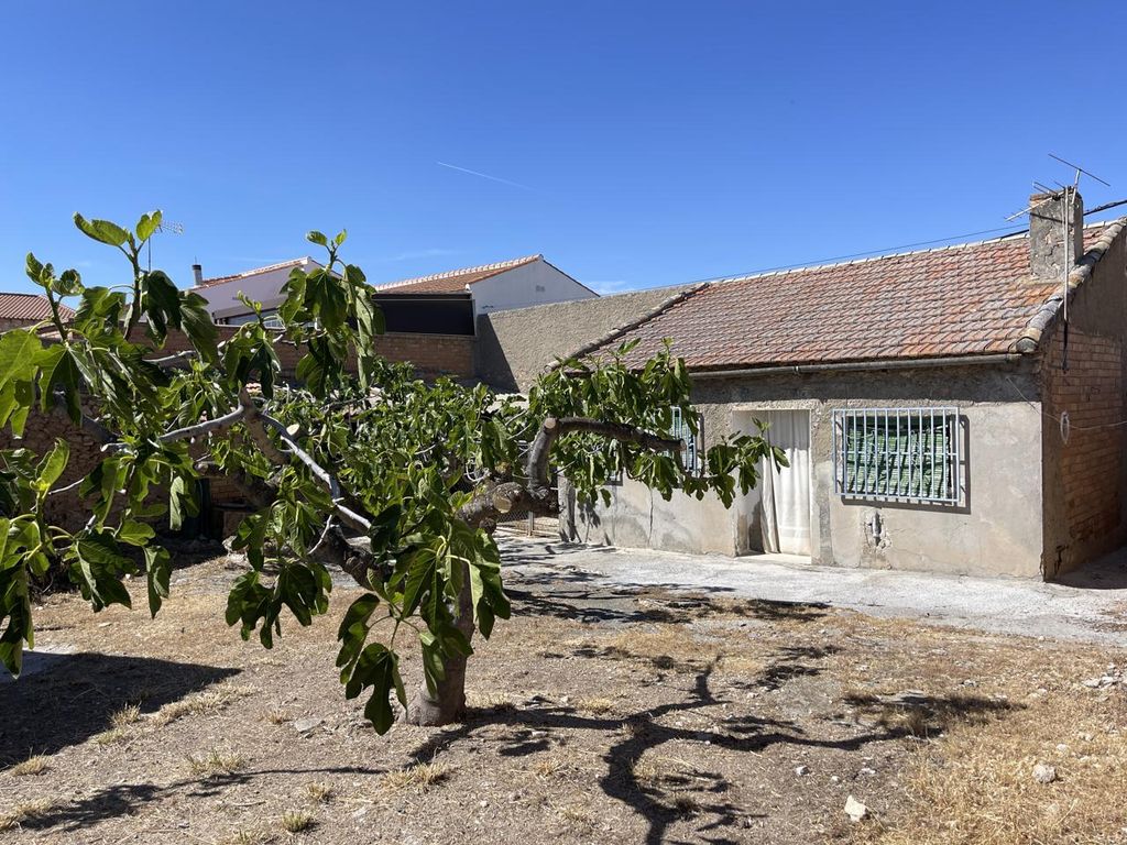 Property photo 1 of 27