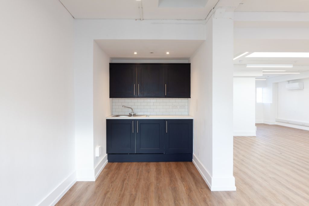 Property photo 2 of 10 Photo 3