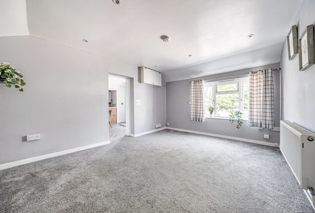 Property photo 2 of 18 Picture 2