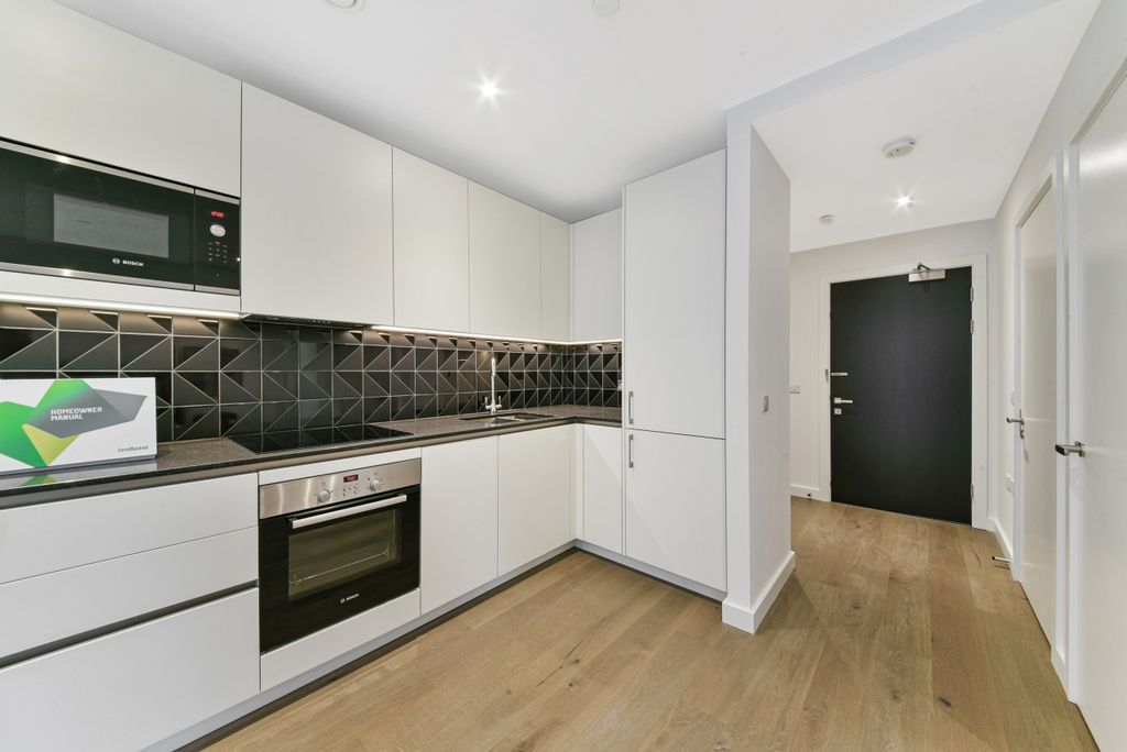 Property photo 3 of 10 Kitchen - Hurlock He