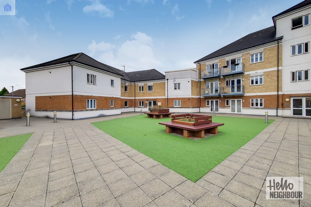 Property photo 1 of 9 Photo 0