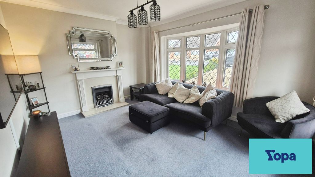 Property photo 3 of 17 De8Ca7A0-1000078882