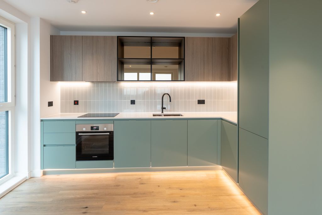 Property photo 2 of 9 Kitchen