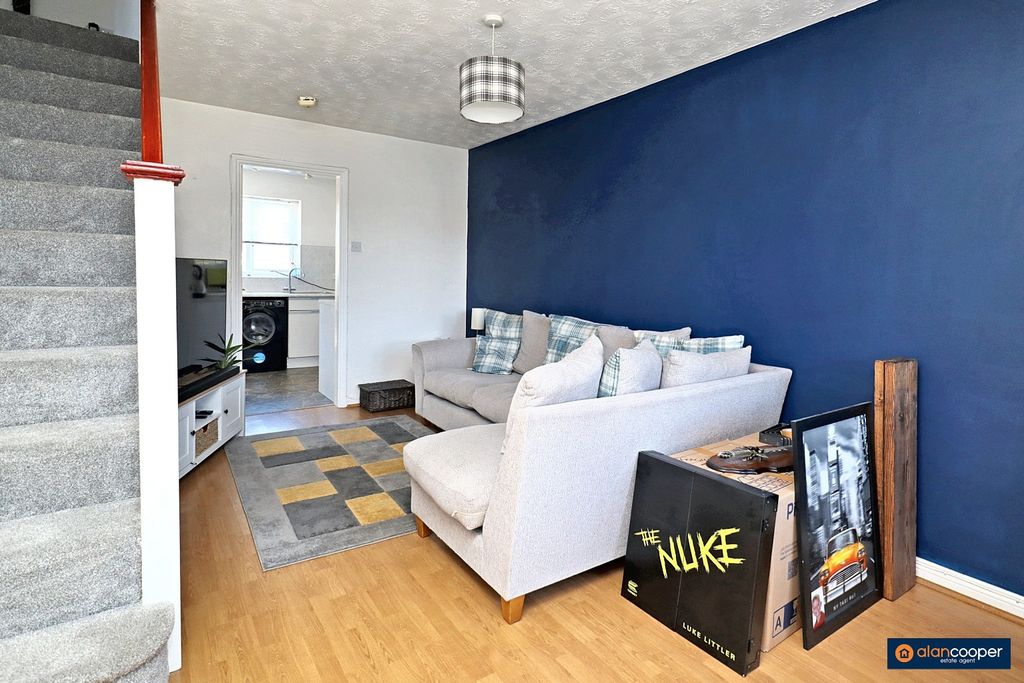 Property photo 2 of 15 4297392