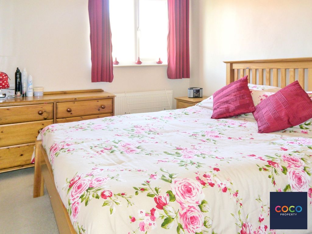 Property photo 2 of 7 Bedroom