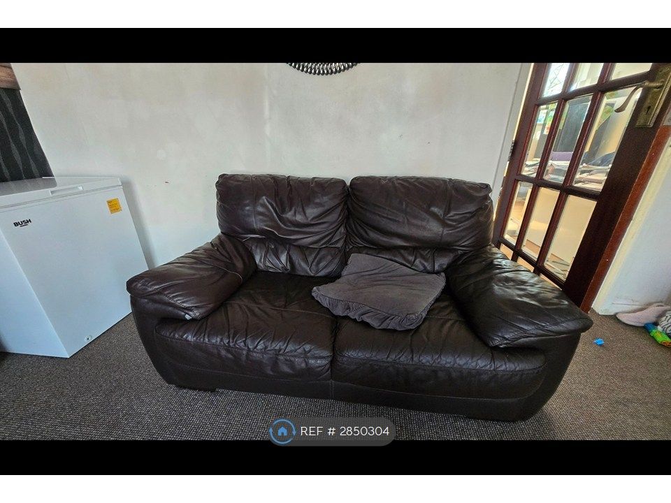 Property photo 3 of 35