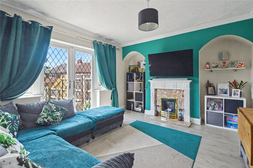 Property photo 2 of 16 Picture No. 03