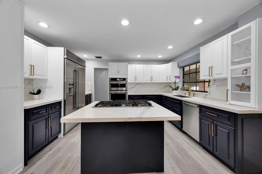 Property photo 3 of 27 <Alttext/>