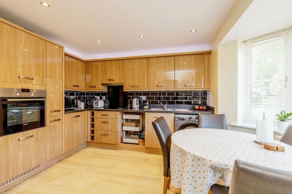 Property photo 3 of 17 Photography