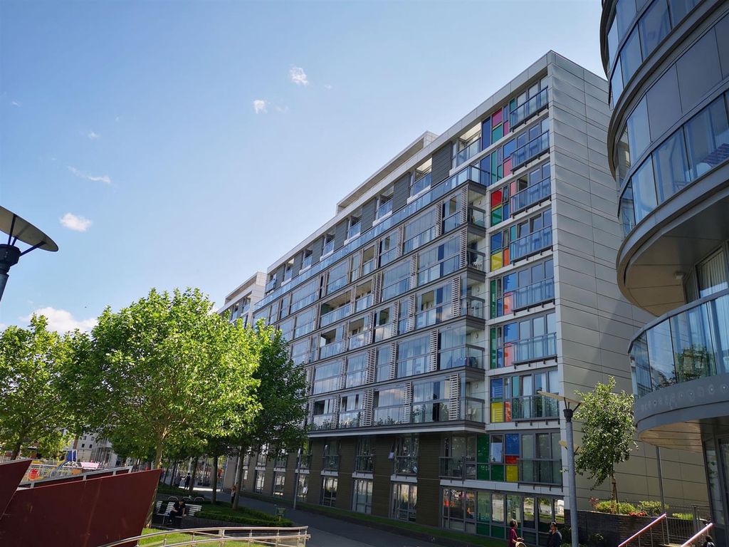 Property photo 2 of 19