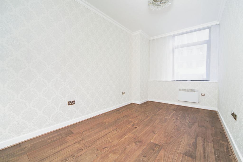 Property photo 3 of 17 Photography