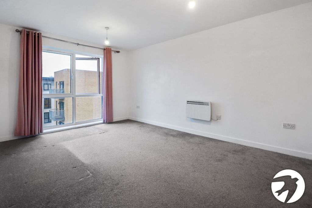 Property photo 3 of 11 Picture No. 10