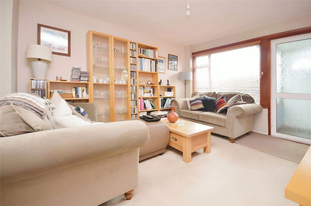 Property photo 2 of 16 Picture No. 04