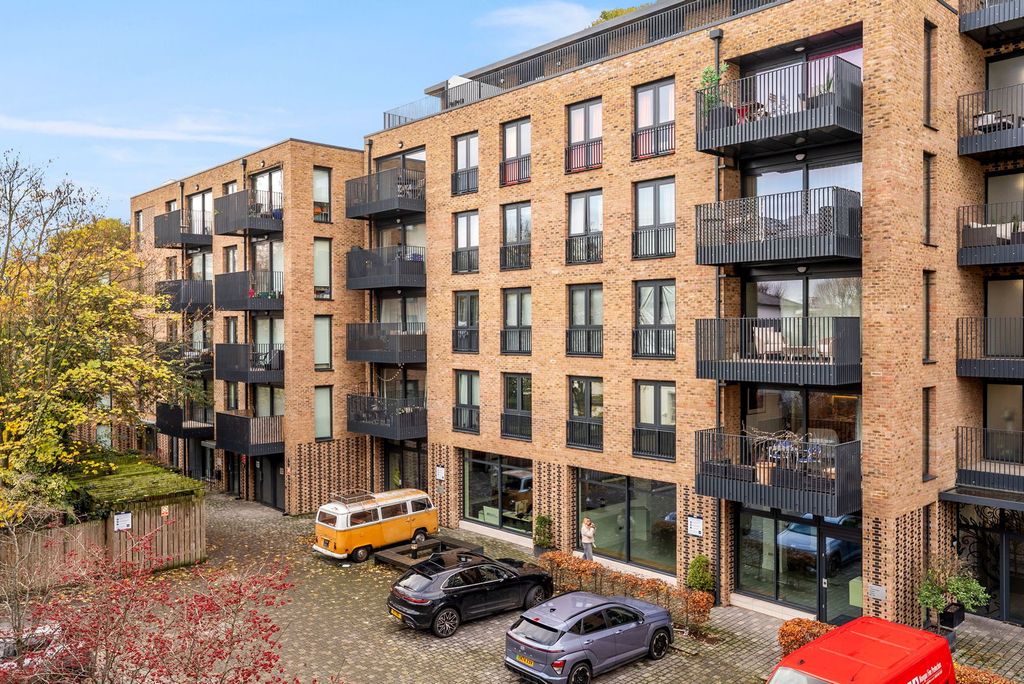 Property photo 3 of 10