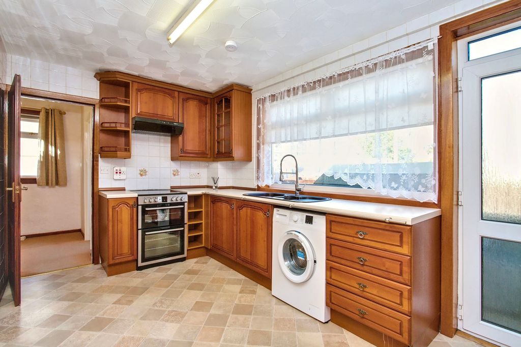 Property photo 3 of 12 05 Kitchen