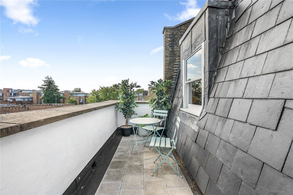 Property photo 2 of 21 Picture No. 22
