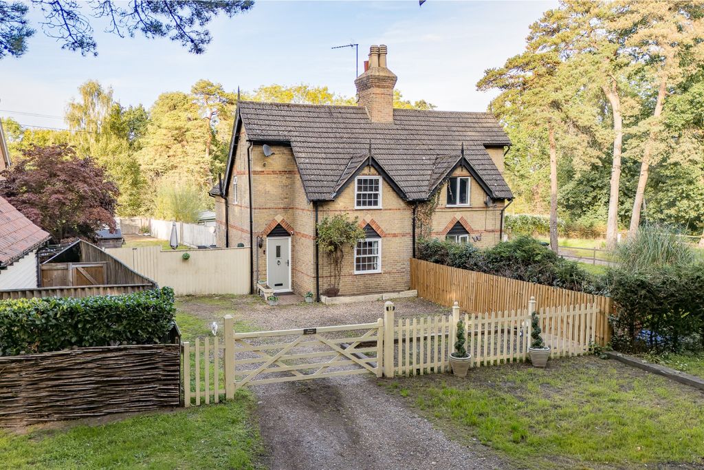Property photo 2 of 30 5546052