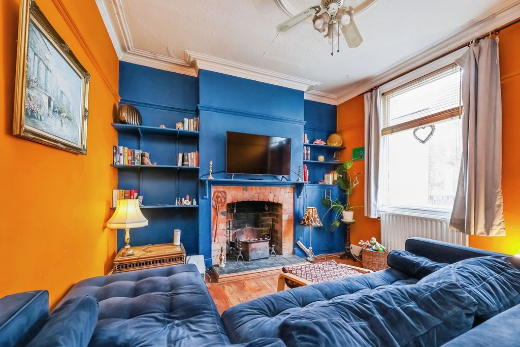 Property photo 3 of 15
