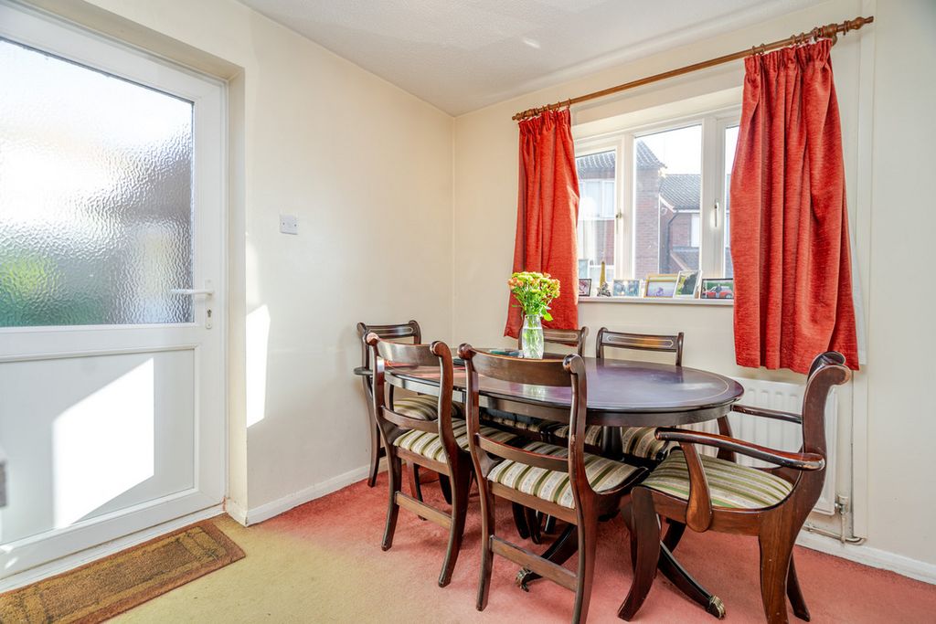 Property photo 3 of 17