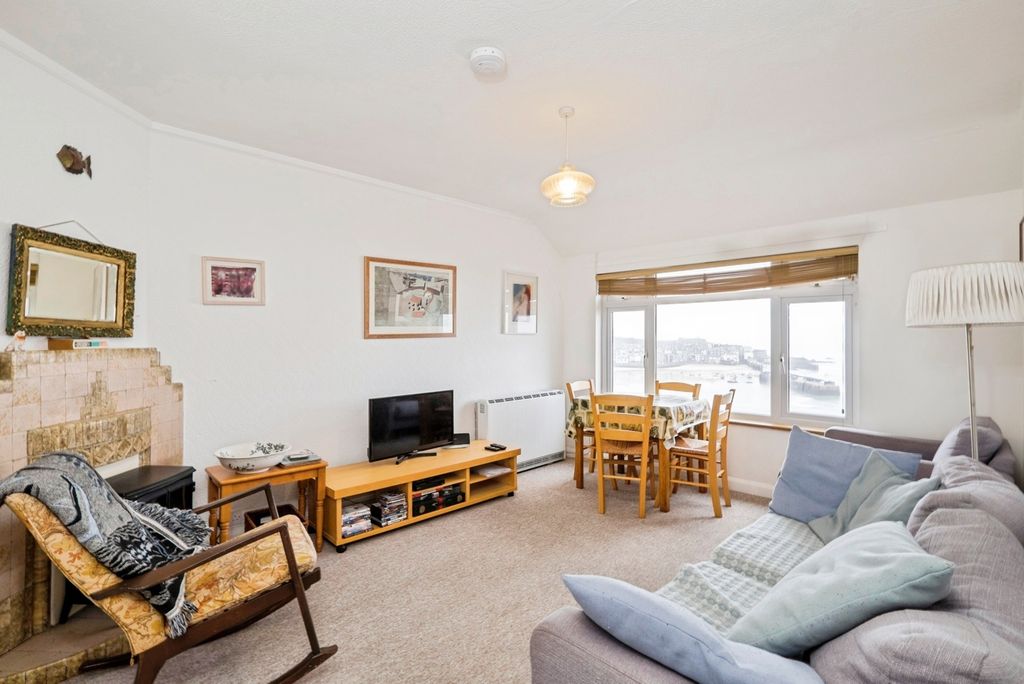 Property photo 2 of 18 Pbox-Img.Jpg