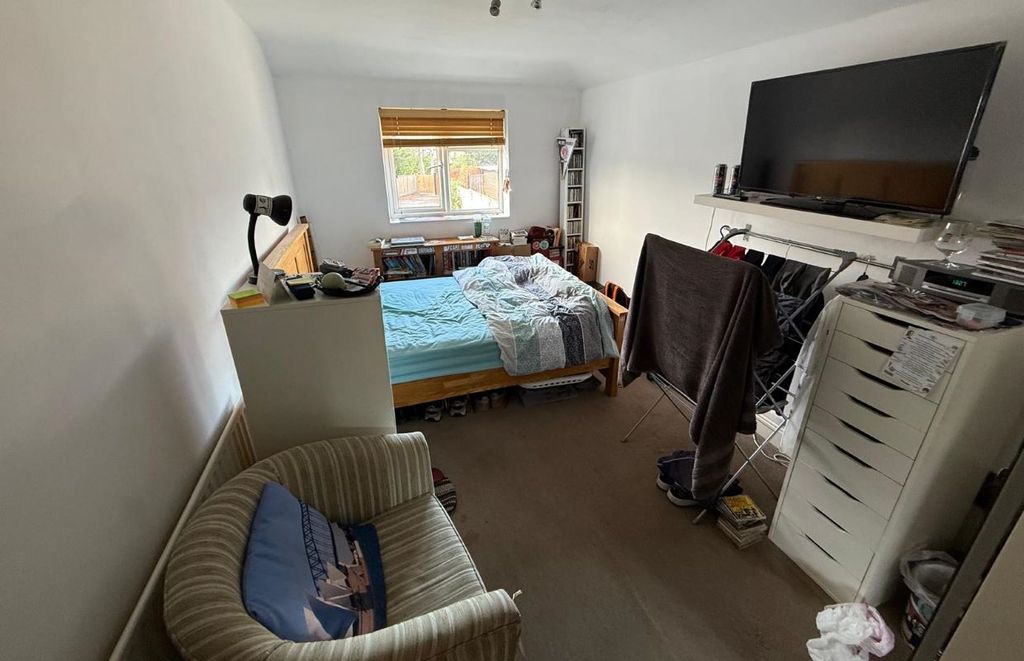 Property photo 2 of 4