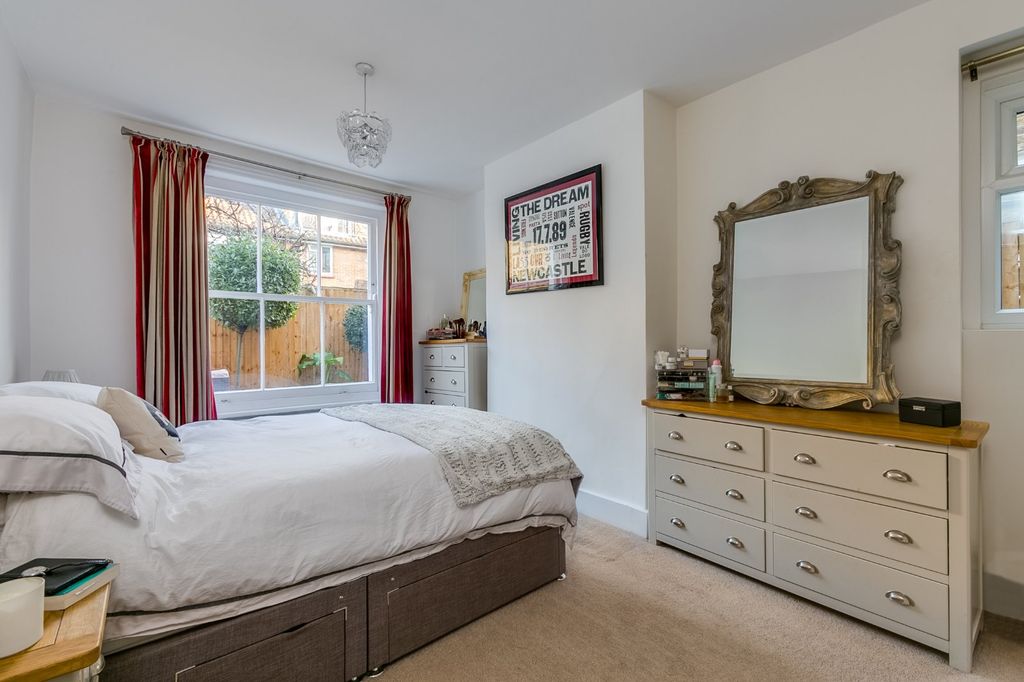 Property photo 2 of 9