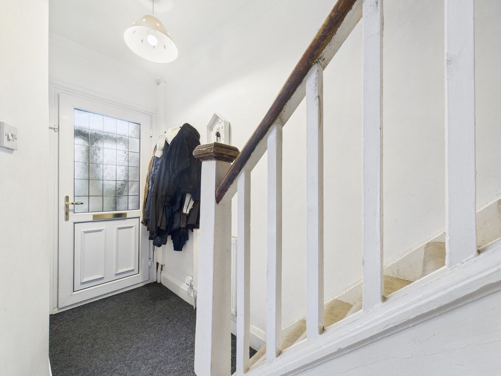 Property photo 2 of 32