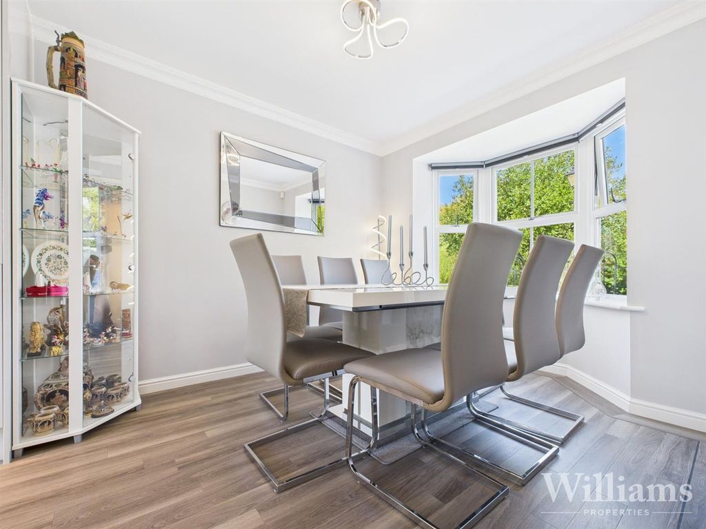 Property photo 3 of 20 Cam04950G0-Pr0124-Still013 - Copy - Copy.Jpg