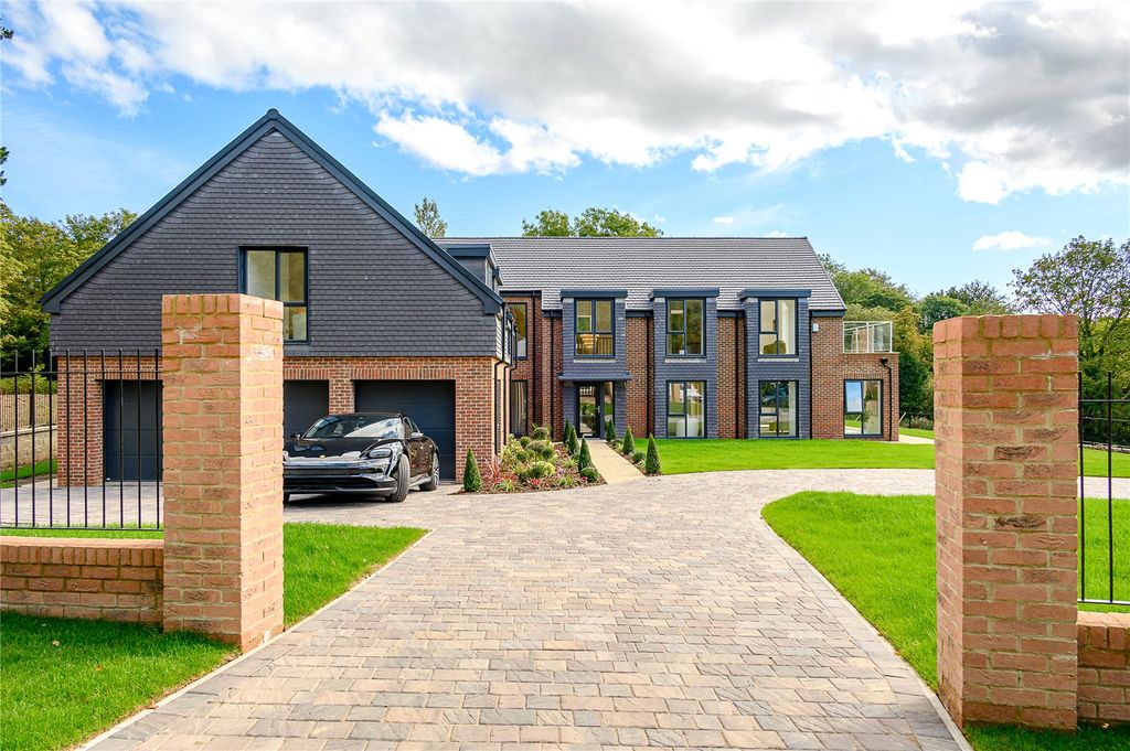 Property photo 1 of 54 Symeon Manor