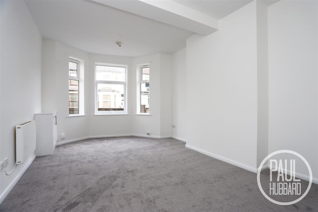 Property photo 2 of 23 Flat A