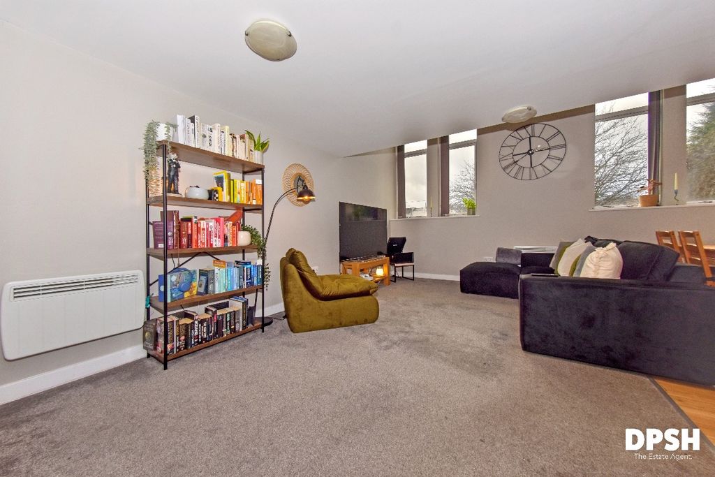 Property photo 3 of 20