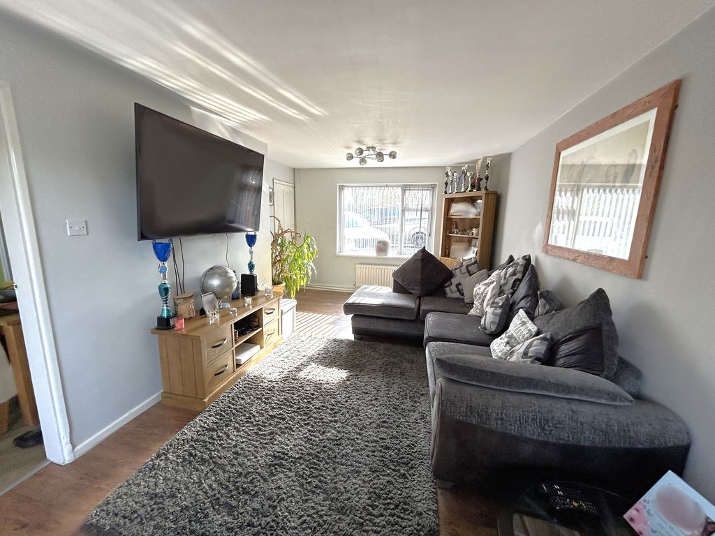 Property photo 3 of 14 Img_3613