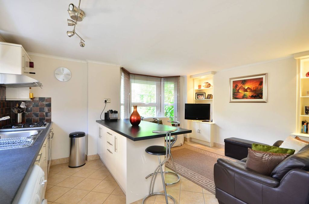 Property photo 1 of 5