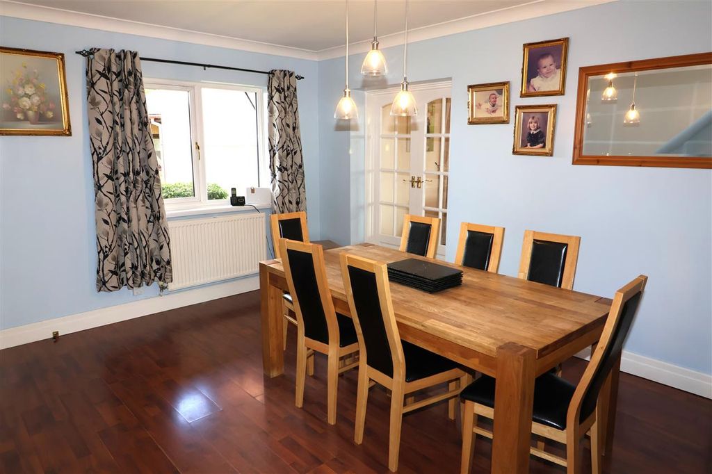 Property photo 3 of 16 Dining Room