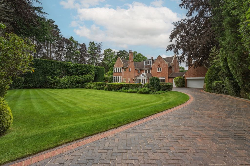 Property photo 2 of 50