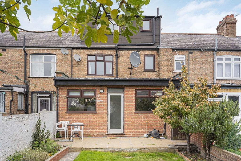 Property photo 2 of 21 Gallery