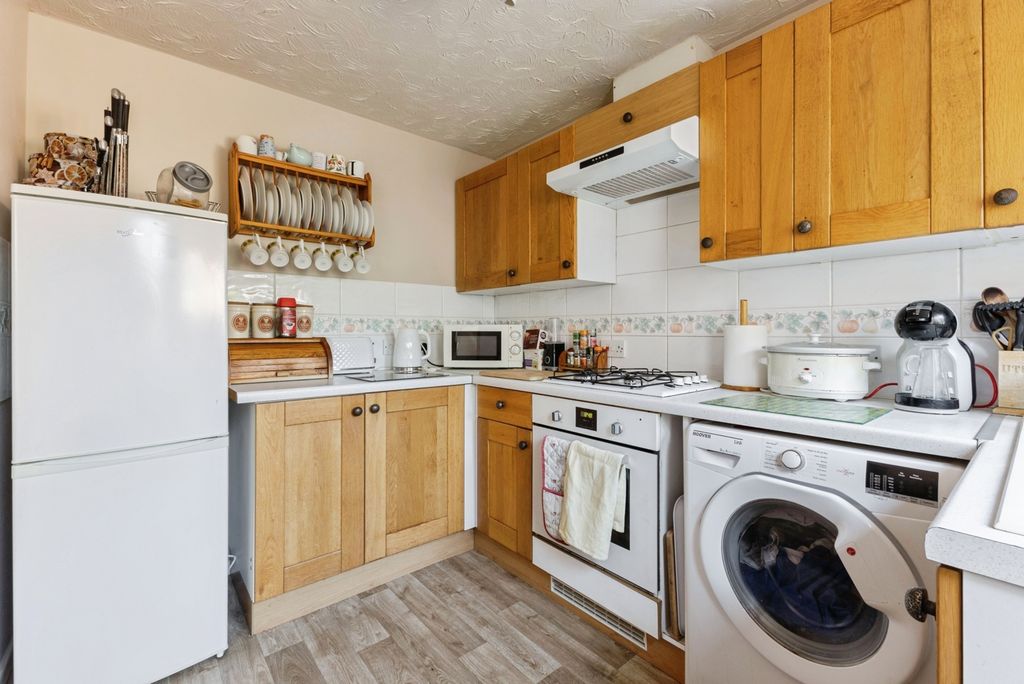 Property photo 3 of 17 Photo