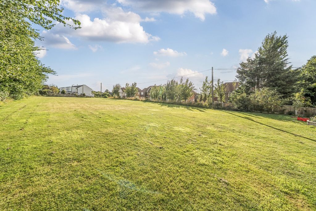 Property photo 3 of 23 4466924