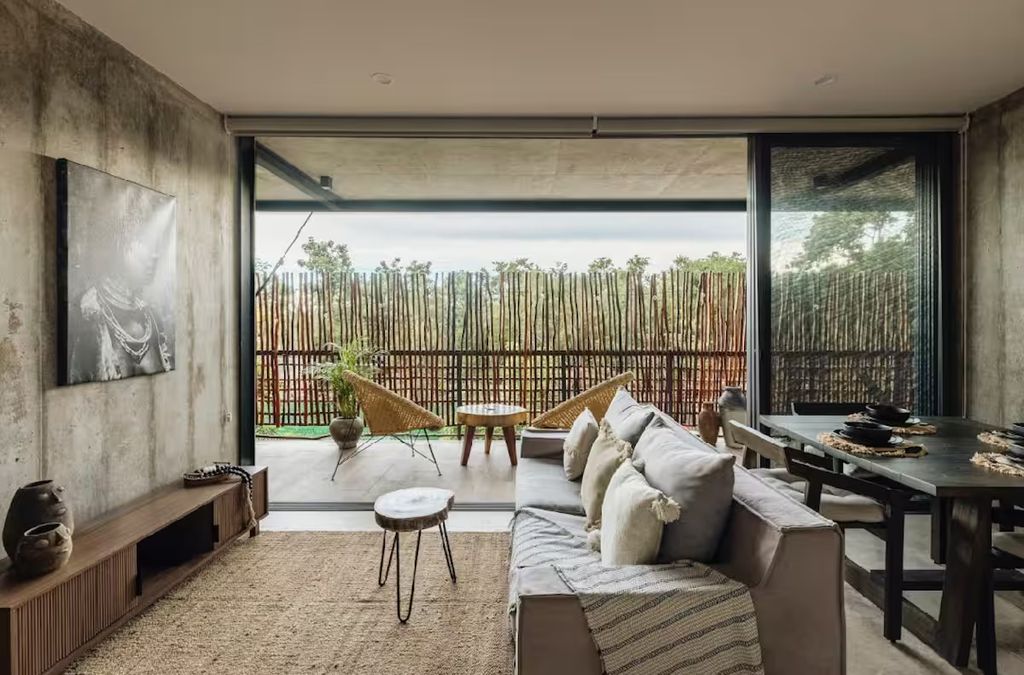 Property photo 1 of 36