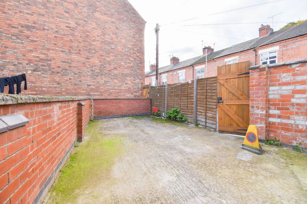 Property photo 3 of 3