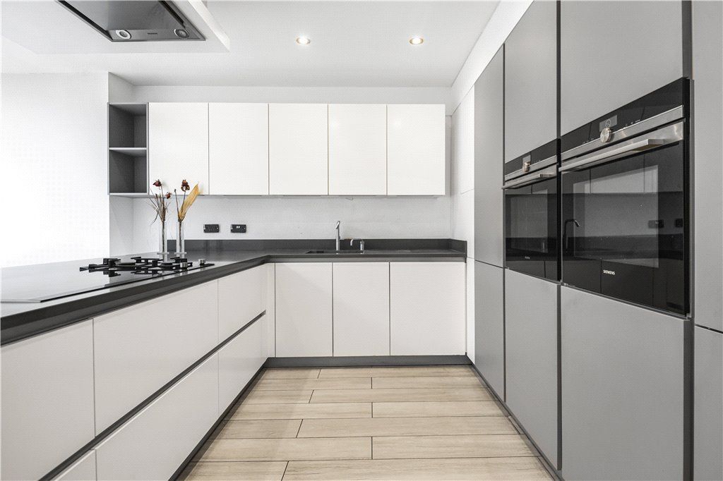 Property photo 2 of 27 Kitchen