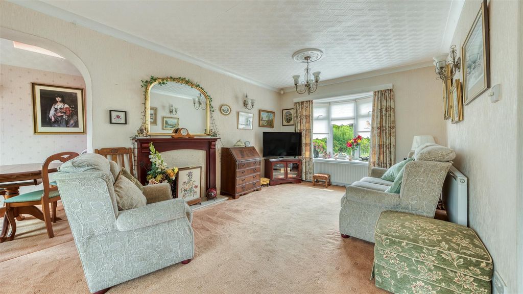 Property photo 3 of 41