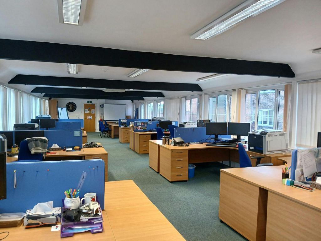 Property photo 1 of 8 20250827_141015_Resized Main.Jpg