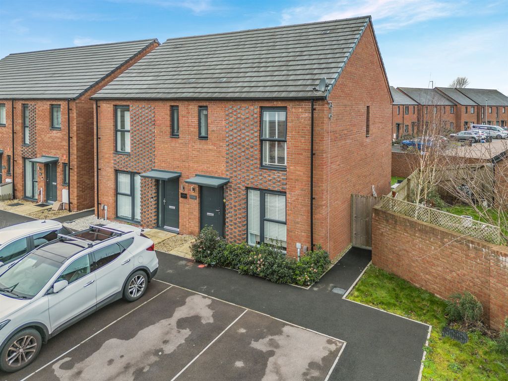 Property photo 1 of 22